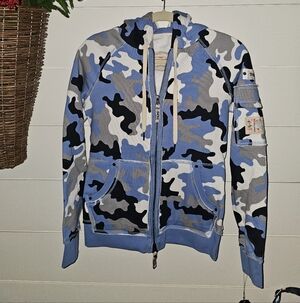 Thumb! United Camouflage Zip-Up Hoodie women's SMALL, Blue Camo NWT